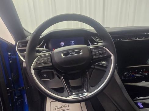 Used 2023 Jeep Grand Cherokee Trailhawk w/ Luxury Tech Group III image 7