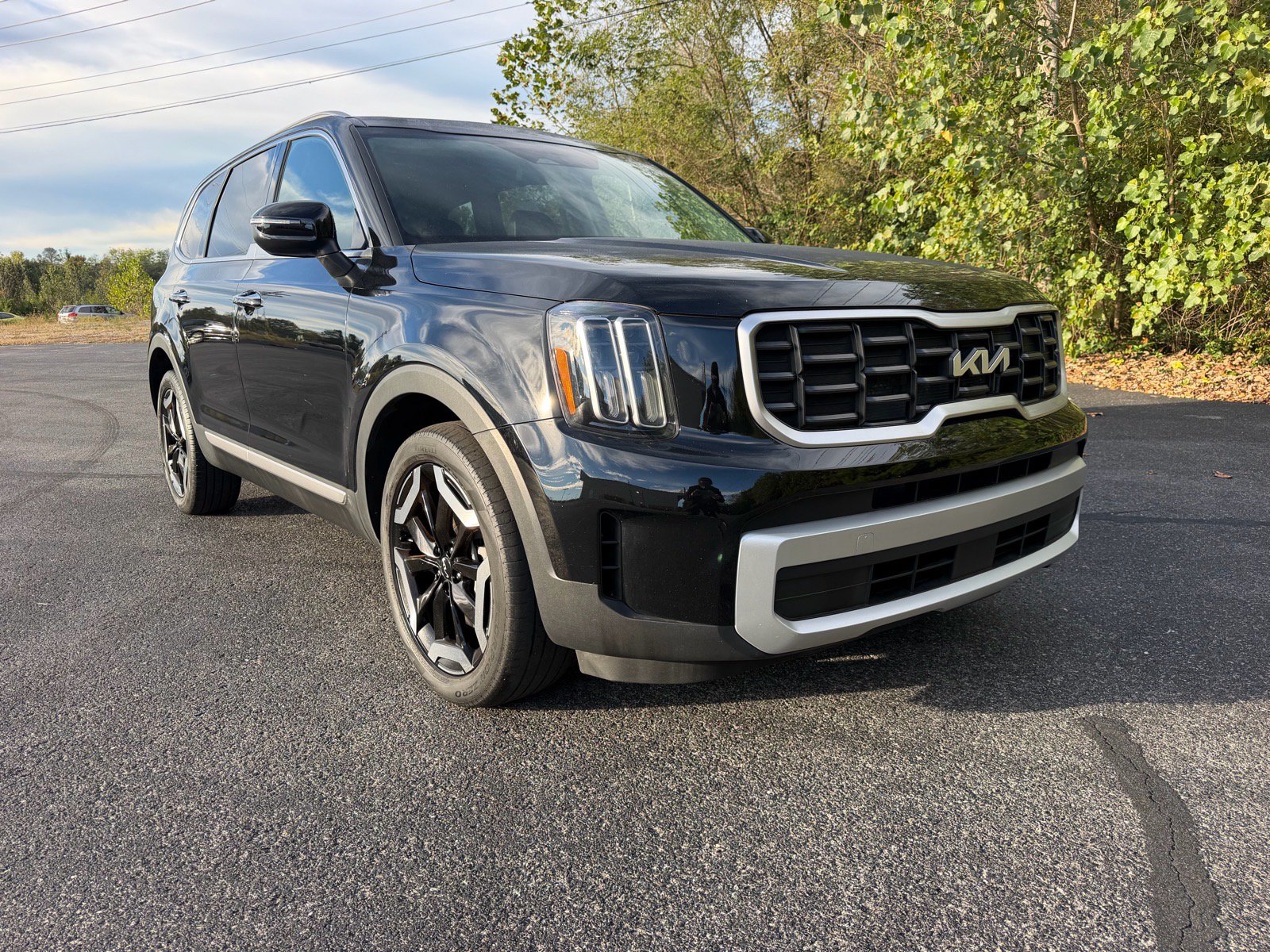 Used 2025 Kia Telluride S AWD/4WD image 2