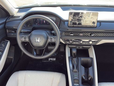New 2025 Honda Accord SE image 9