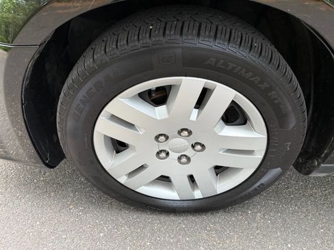 Used 2013 Dodge Avenger SE FWD image 25