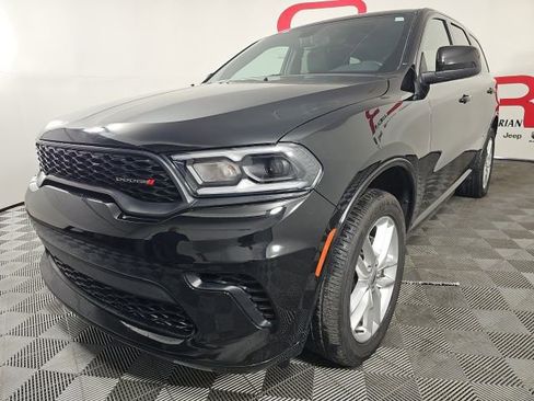 Certified 2024 Dodge Durango GT image 3