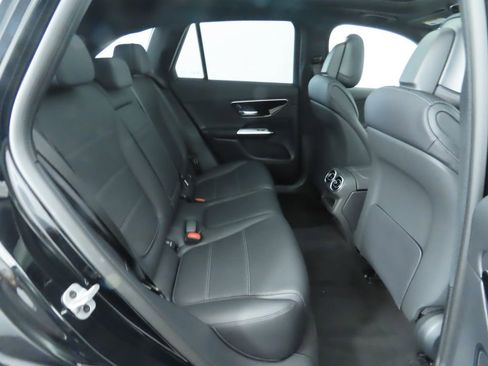 Certified 2025 Mercedes-Benz GLC 300 image 22