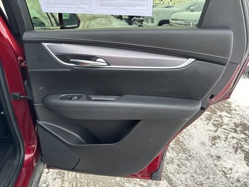 Used 2017 Cadillac XT5 Luxury w/ Driver Awareness Package image 23