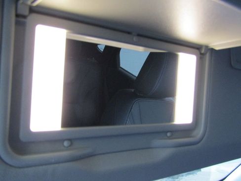 Used 2025 Ford Mustang Mach-E Premium image 31