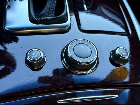 Used 2015 INFINITI Q70 3.7 w/ Sport Package image 8