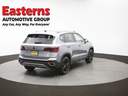 Used 2024 Volkswagen Taos SE FWD image 39