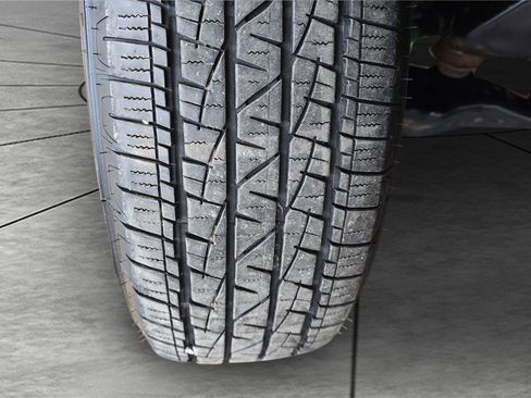 Used 2023 Toyota Tacoma SR5 w/ Technology Package image 27