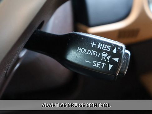 Used 2017 Lexus ES 350 w/ Luxury Package FWD image 5