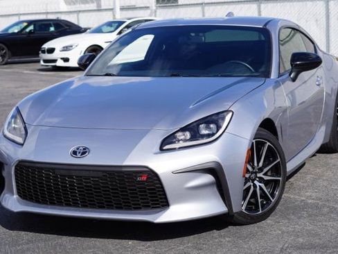 Used 2022 Toyota GR86 image 4