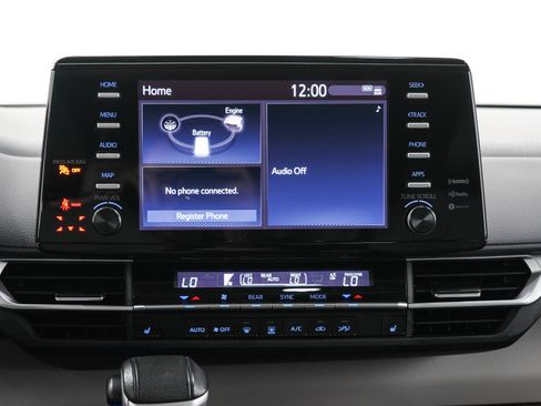Used 2023 Toyota Sienna XLE AWD/4WD image 19
