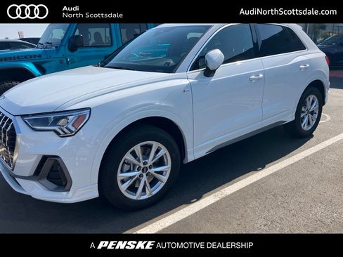 Used 2023 Audi Q3 2.0T Premium w/ Convenience Package AWD/4WD image 1