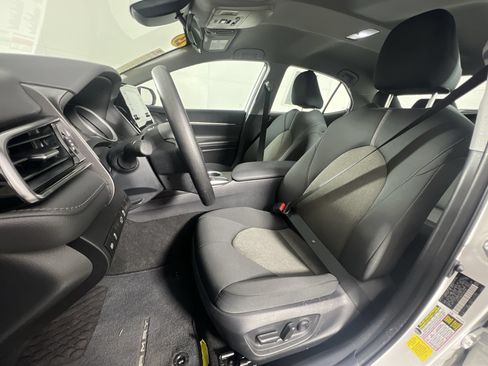 Used 2023 Toyota Camry LE FWD image 14