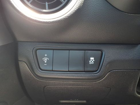 Used 2022 Kia Forte LXS FWD image 23