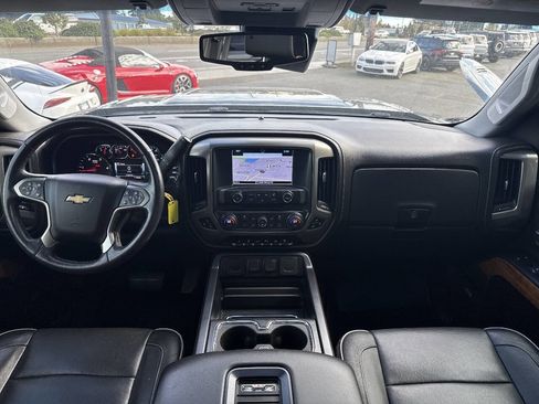 Used 2018 Chevrolet Silverado 2500 High Country image 25