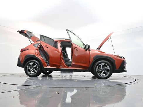 Used 2024 Subaru Crosstrek 2.0i Premium image 39