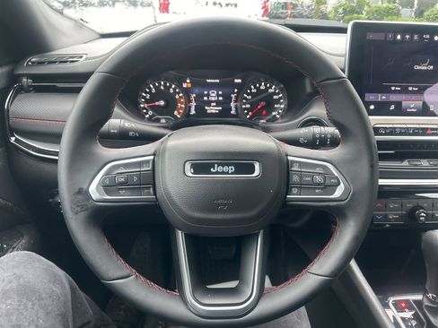 Used 2024 Jeep Compass Trailhawk AWD/4WD image 18