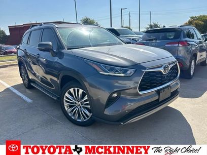 Used 2024 Toyota Highlander Platinum