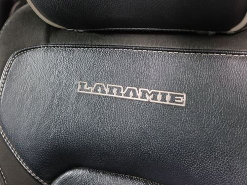 Used 2023 RAM 1500 Laramie AWD/4WD image 16