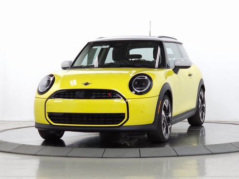 Used 2025 MINI Cooper S image 3