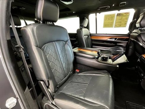 Used 2024 Jeep Grand Wagoneer L Series III AWD/4WD image 18