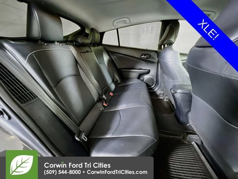 Used 2021 Toyota Prius Prime XLE FWD image 16