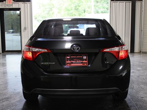 Used 2014 Toyota Corolla LE FWD image 4