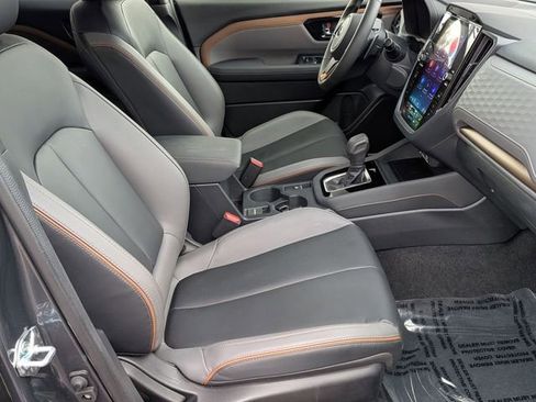 Used 2025 Subaru Forester Sport image 32