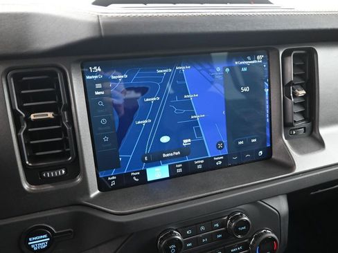 Used 2025 Ford Bronco Badlands AWD/4WD image 13