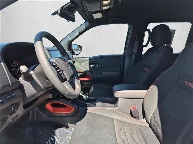 Used 2024 Nissan Frontier Pro-X w/ Pro Convenience Package RWD image 16