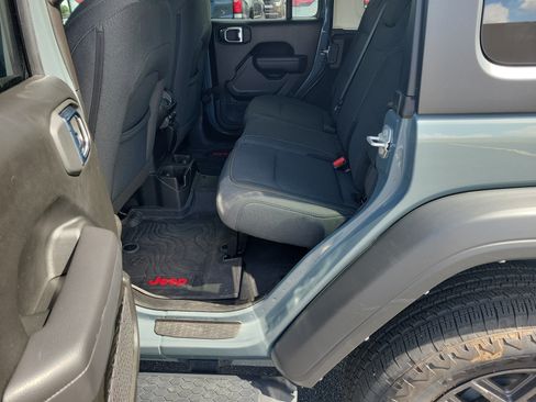 Used 2025 Jeep Wrangler Unlimited Sport AWD/4WD image 11