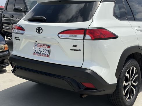 Used 2023 Toyota Corolla Cross AWD Hybrid image 4