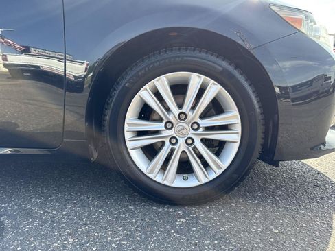 Used 2014 Lexus ES 350 w/ Premium Package FWD image 9