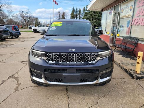 Used 2023 Jeep Grand Cherokee L Summit AWD/4WD image 2