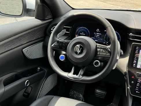 Used 2024 Maserati Grecale GT image 21