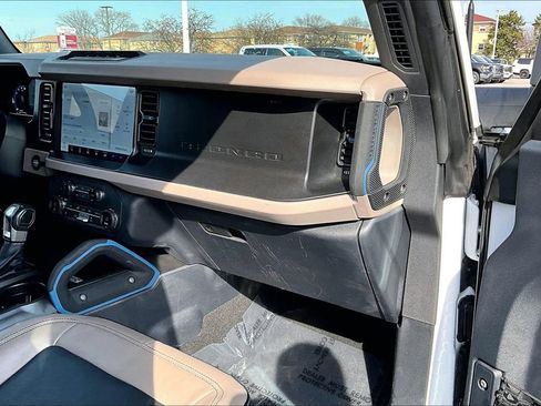 Certified 2023 Ford Bronco Wildtrak AWD/4WD image 15