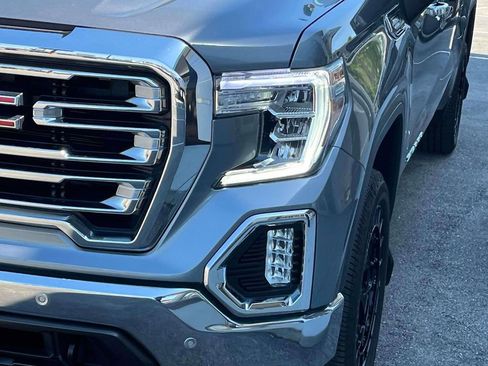 Used 2021 GMC Sierra 1500 SLT w/ SLT Convenience Package AWD/4WD image 9