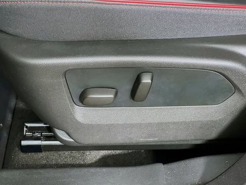 Used 2023 Buick Envision Essence w/ Sport Touring Package FWD image 11