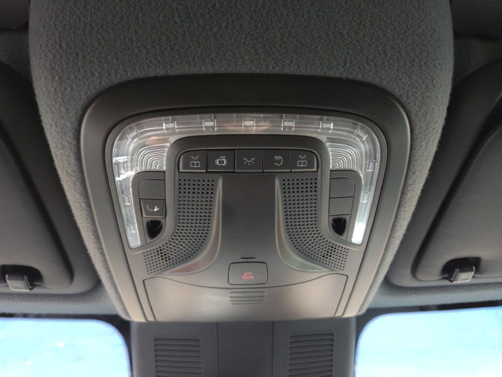 Used 2023 Mercedes-Benz Sprinter 2500 image 25
