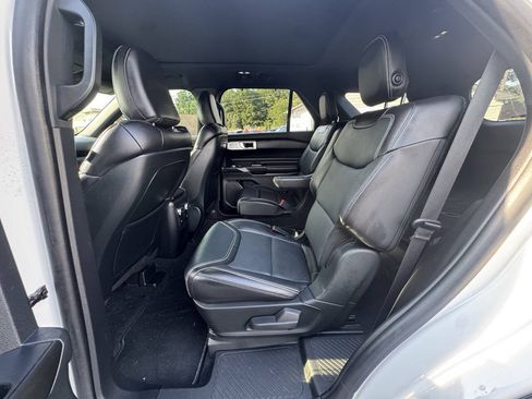 Used 2020 Ford Explorer ST w/ Premium Technology Package AWD/4WD image 15