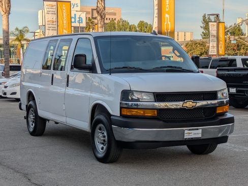 Used 2024 Chevrolet Express 2500 Work Van w/ Driver Convenience Package image 3