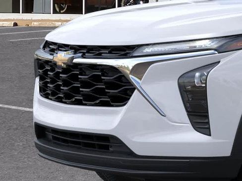 New 2026 Chevrolet Trax LS w/ LS Convenience Package FWD image 13