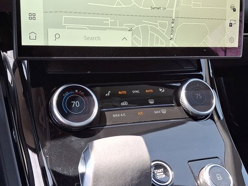 Used 2023 Land Rover Range Rover Sport SE image 12