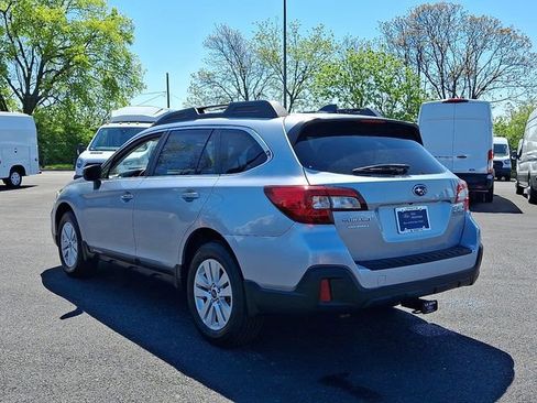 Used 2019 Subaru Outback 2.5i Premium w/ Popular Package #2 AWD/4WD image 4