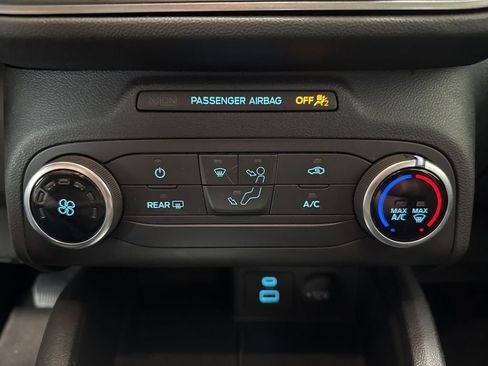 Used 2023 Ford Escape AWD image 31