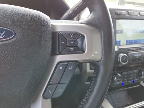 Used 2020 Ford F250 Lariat w/ Lariat Ultimate Package AWD/4WD image 19