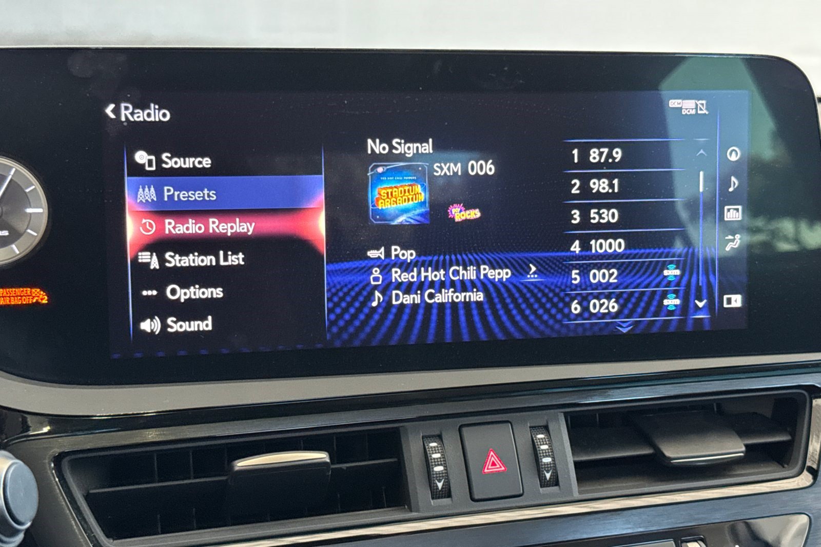 Certified 2022 Lexus ES 300h w/ Premium Package FWD image 23