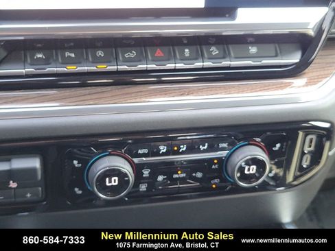 Used 2024 Chevrolet Silverado 1500 LT Trail Boss w/ Convenience Package II image 21