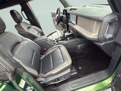 Used 2025 Ford Bronco Outer Banks image 34