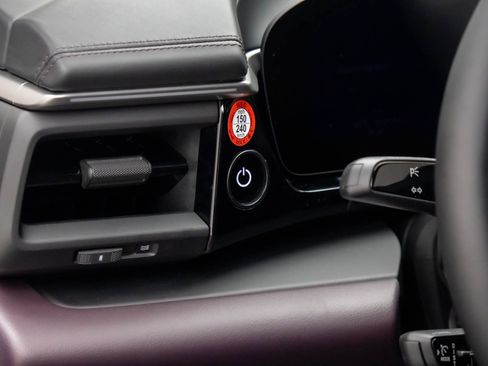 New 2025 Porsche Macan 4S Electric image 21