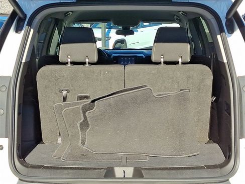 Used 2023 GMC Acadia SLE w/ Driver Convenience Package image 29